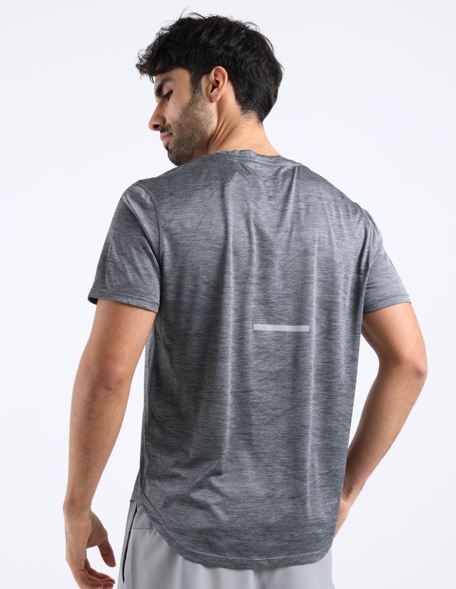 Playera cuello redondo para hombre 6